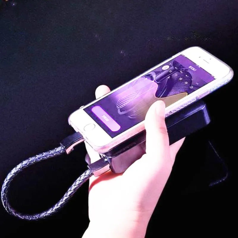 Bransoletka smart i kabel USB moc na nadgarstku