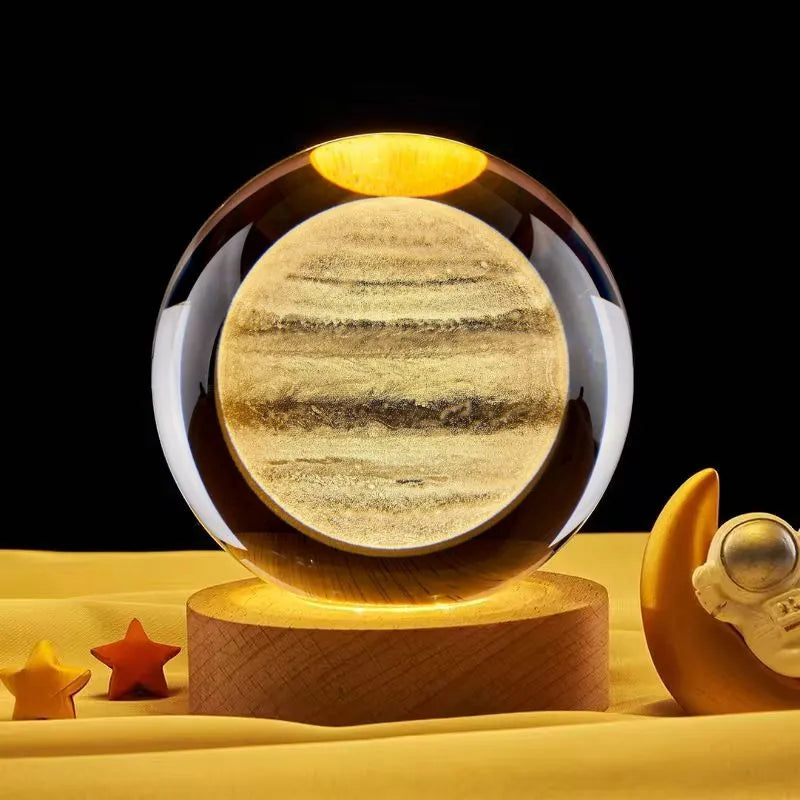 Szklana kula z planetą Jowisz