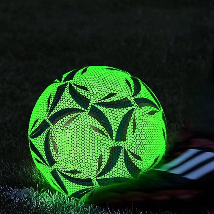 Fluorescencyjna piłka nożna – świecąca w ciemności