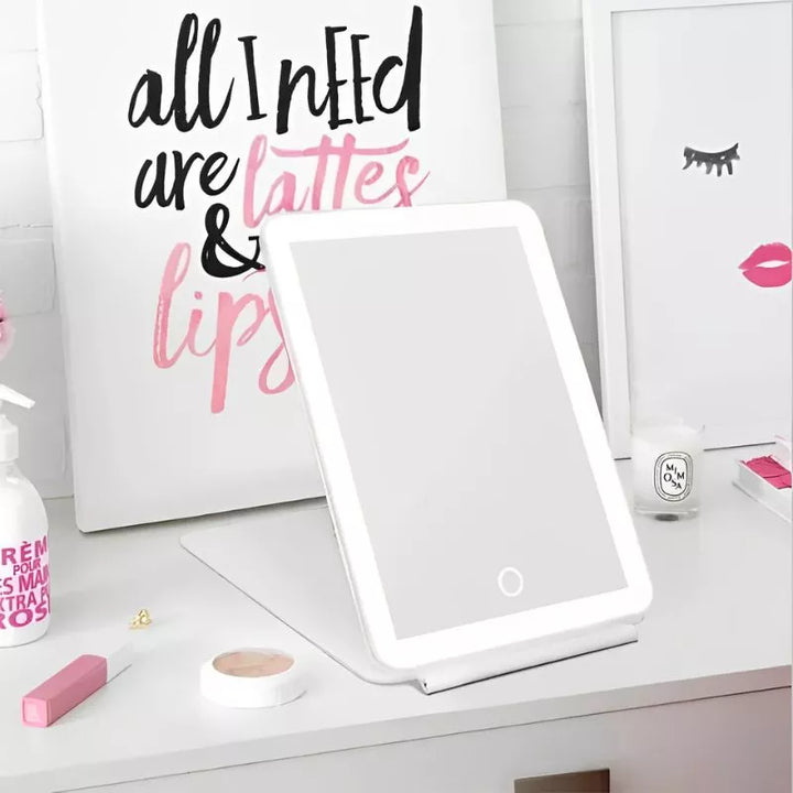 Lusterko make up podrozne z 72 LED skladane i ladowalne