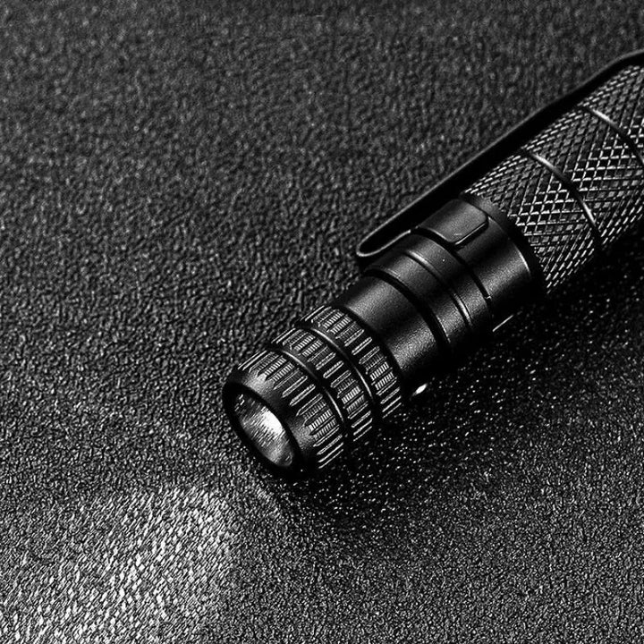 Dlugopis taktyczny 4 w 1 z latarka& ToolPen 007