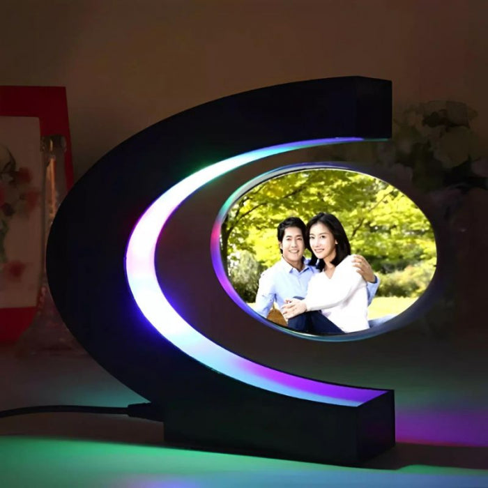 Magnetyczna ramka na zdjęcia z podświetleniem RGB