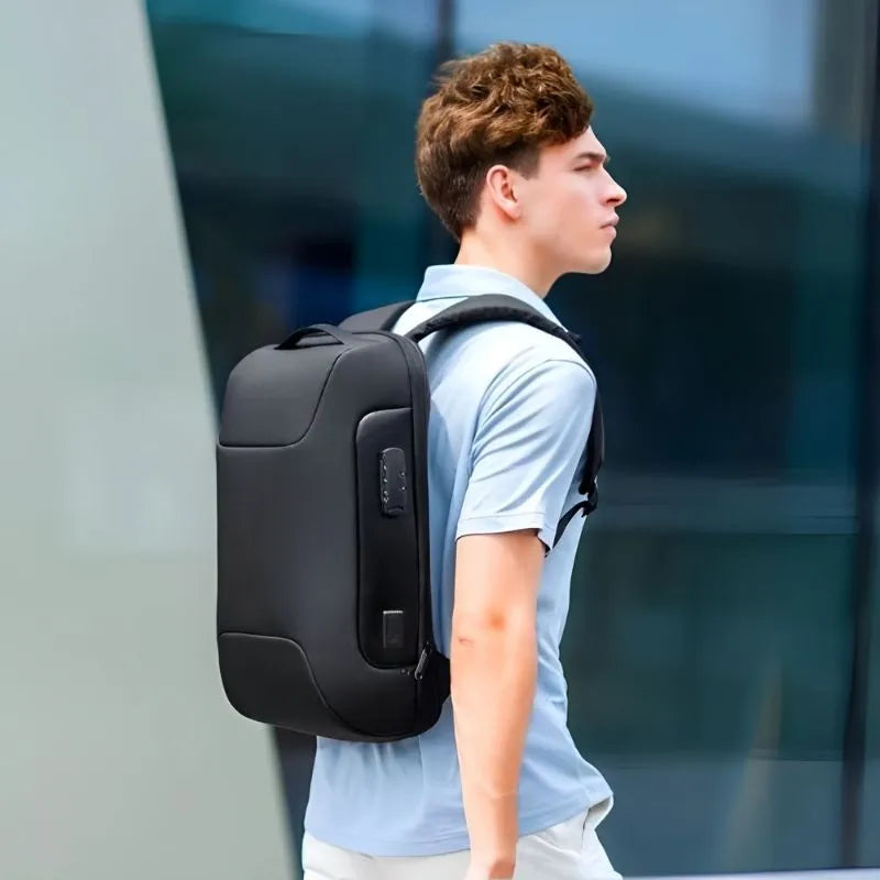 Plecak antykradzieżowy męski The SafeTrekker Wodoodporny USB