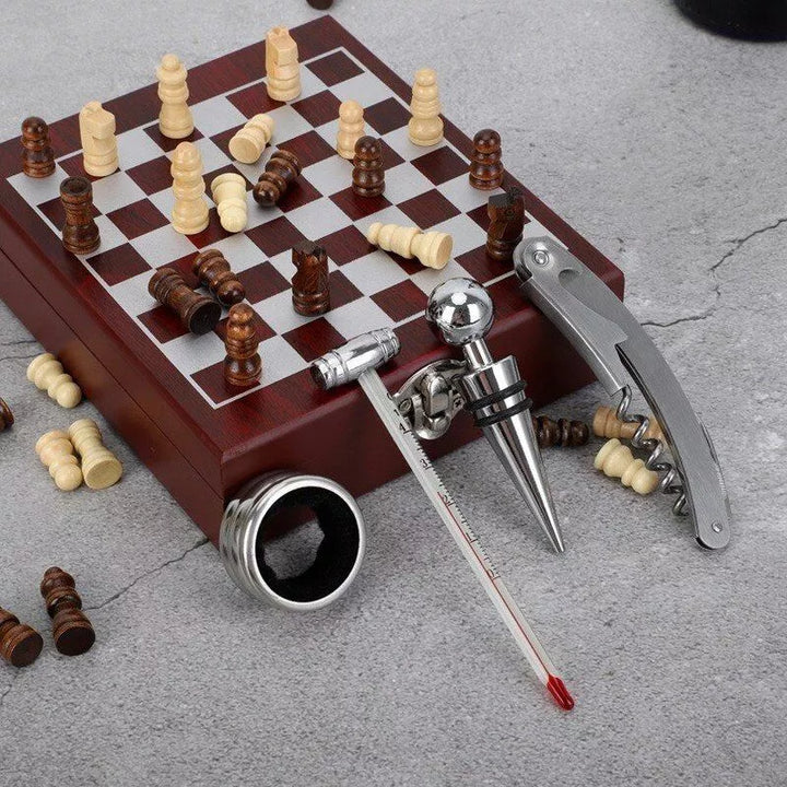 Zestaw szachów i akcesoriów do wina Checkmate Elegancka Kaseta