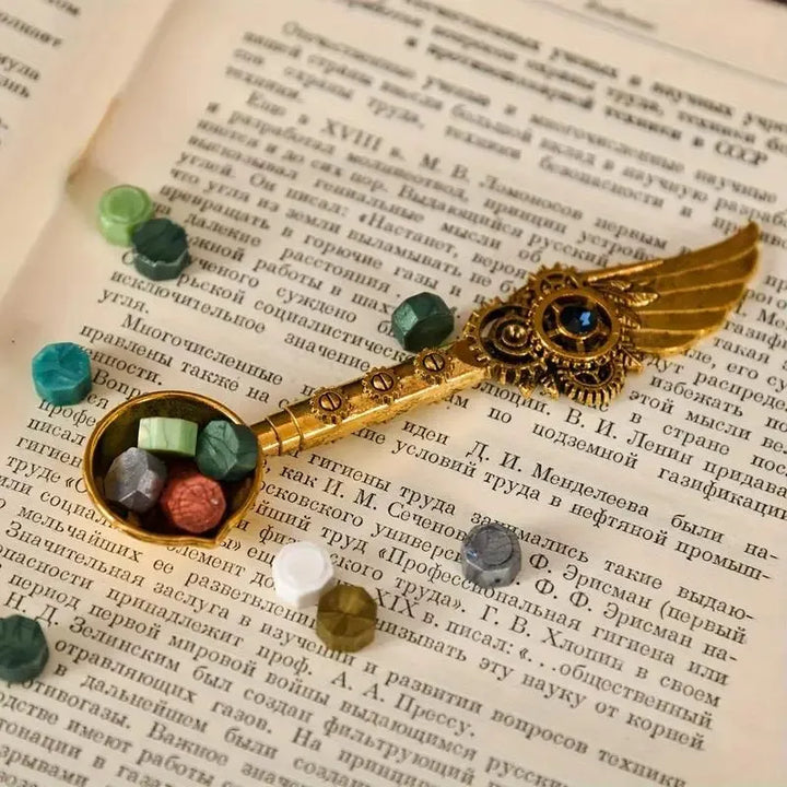 Elegancki zestaw do pisania z bialym piorem i vintage akcesoriami