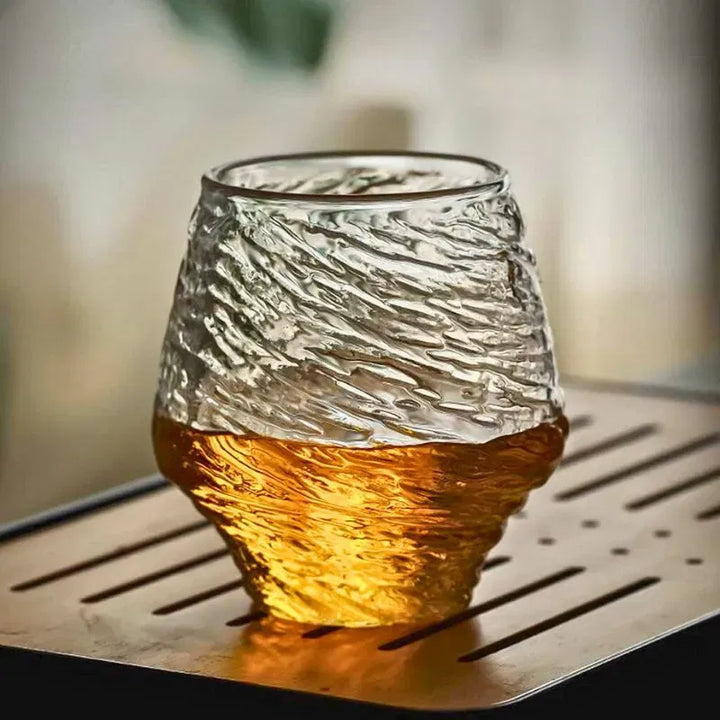 Gedrehtes Whiskyglas