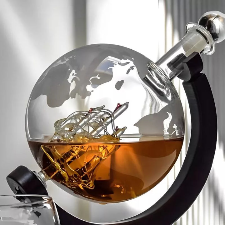 Zestaw prezentowy karafka Globus z 2 kieliszkami Deluxe