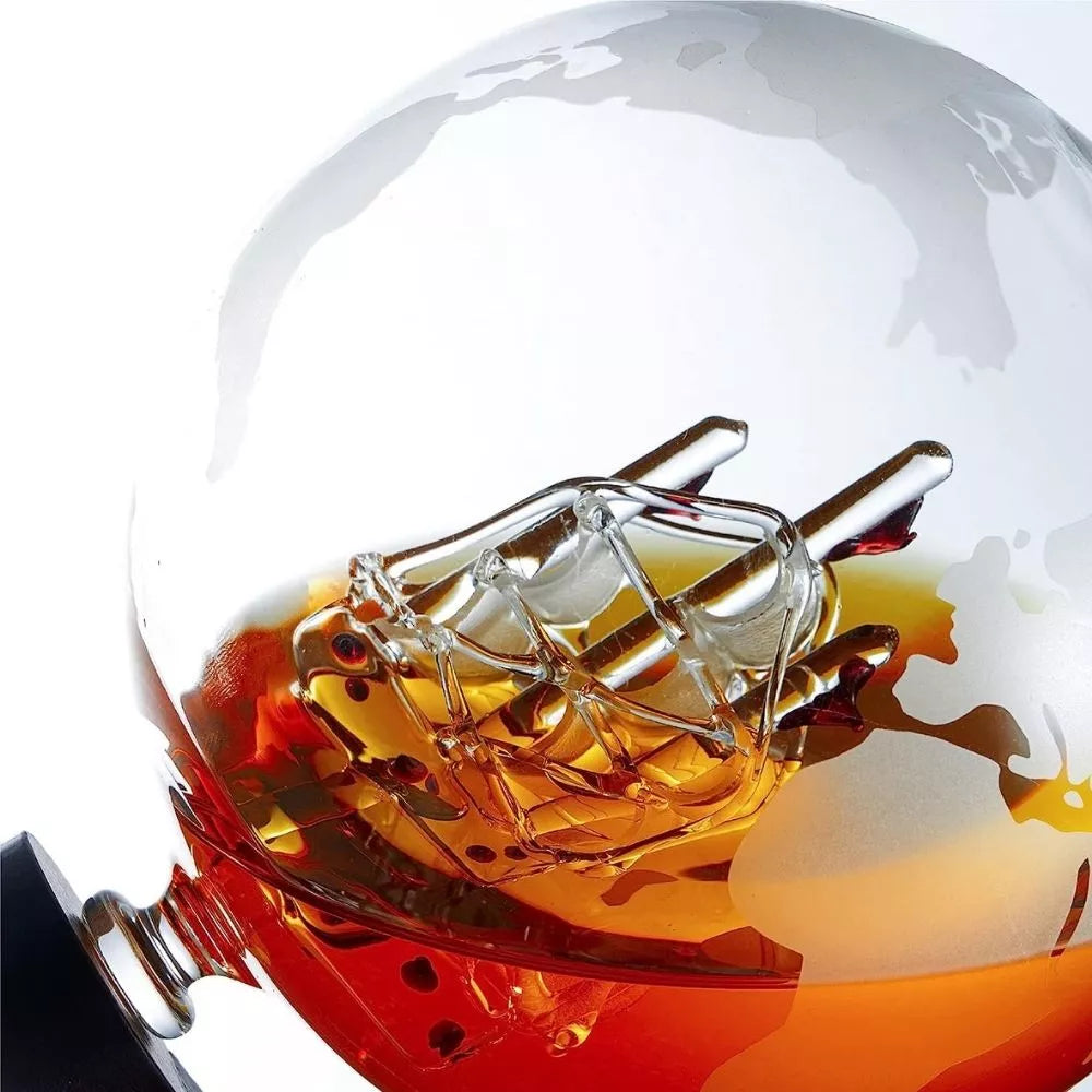 Zestaw prezentowy karafka Globus z 2 kieliszkami Epique i pojemnością 850 ml