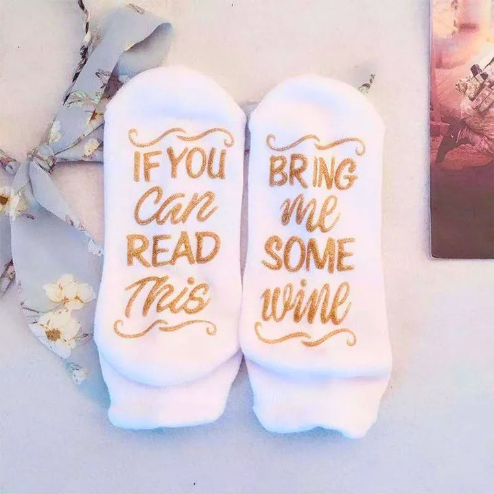 Zabawne skarpetki Bring Me Wine biale z zlotym napisem