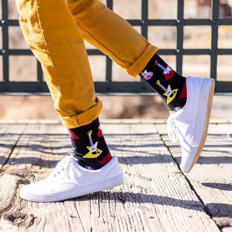 zabawne-skarpetki-dla-rockmanow-rock-out-socks-out  