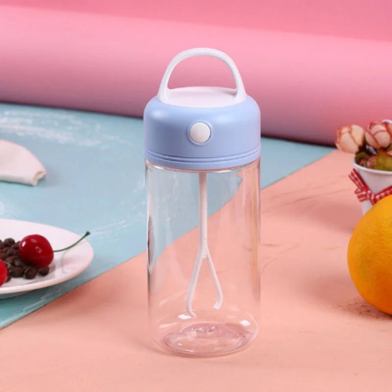 Butelka przenośna z automatycznym mieszaniem