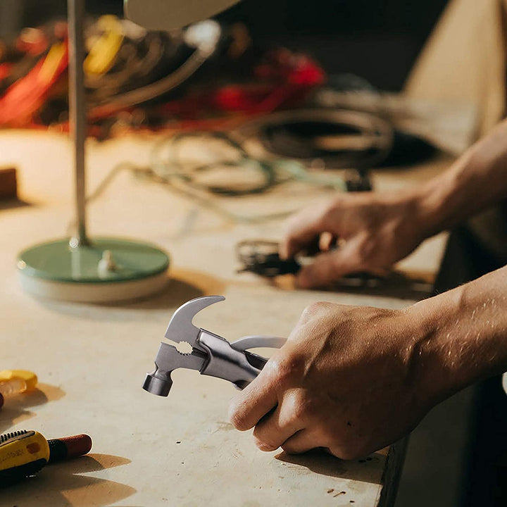 narzedzie-wielofunkcyjne-mlotek-12-w-1  